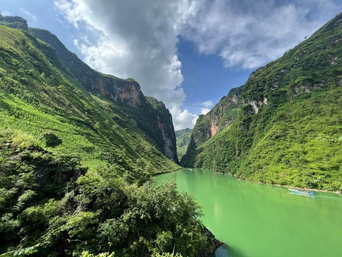 HA GIANG LOOP 6 DAYS SPECIAL TOUR